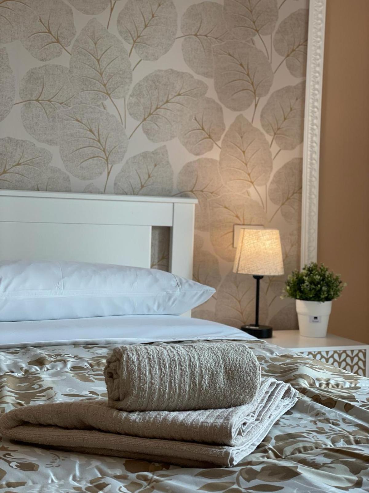 Home In Town - Citta' Studi Apartment Milan Bagian luar foto