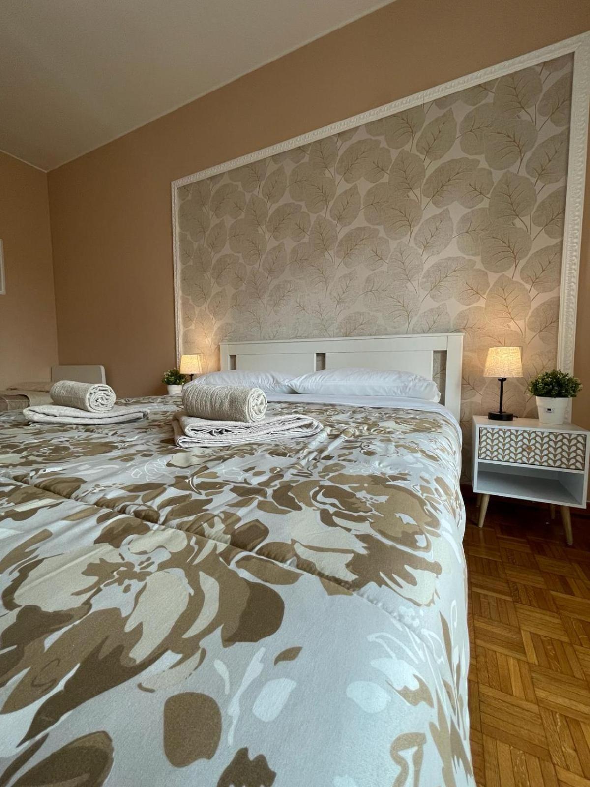 Home In Town - Citta' Studi Apartment Milan Bagian luar foto
