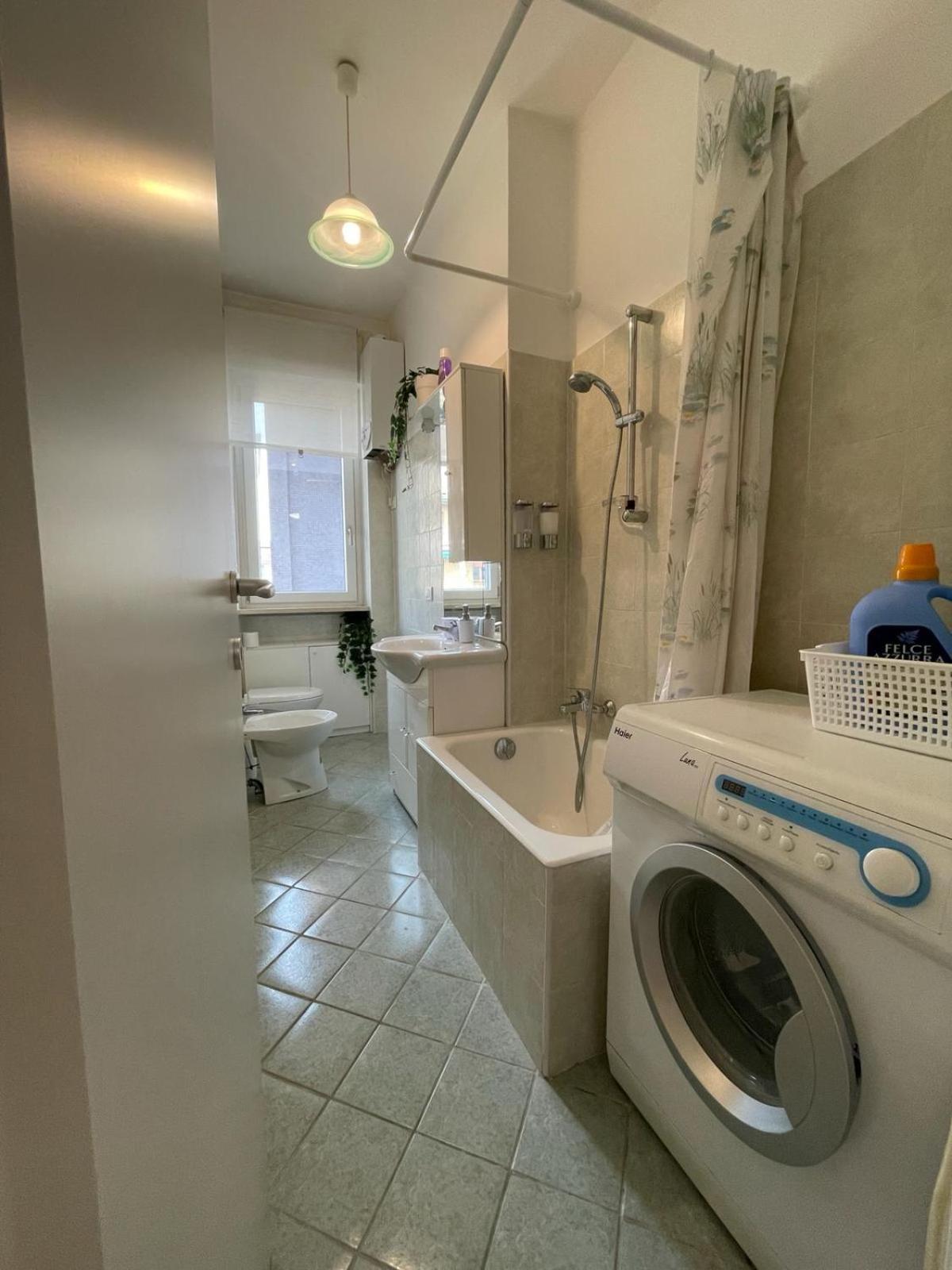 Home In Town - Citta' Studi Apartment Milan Bagian luar foto